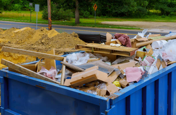 Best Construction Debris Removal  in Omro, WI